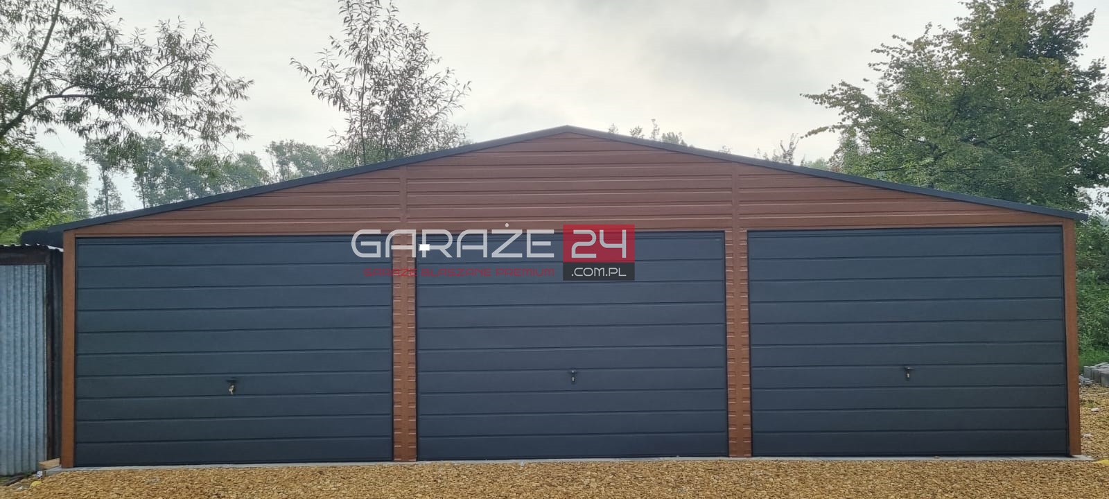 Garaż blaszany PREMIUM 9x6m złoty dąb, trzy bramy uchylne, wzmocniony profilem zamkniętym ocynkowanym, montaż GRATIS