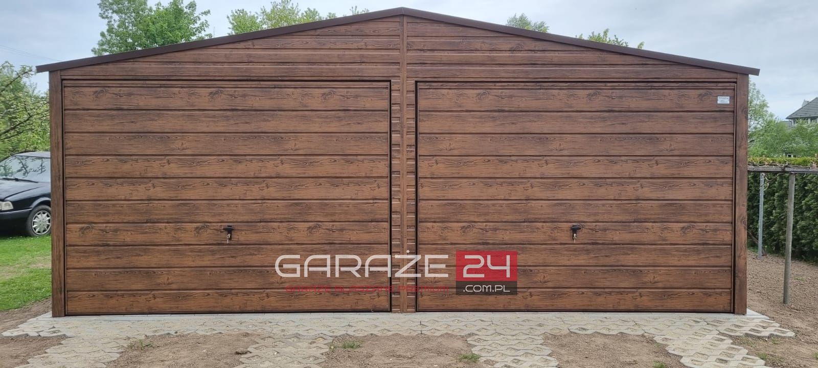 Garaż blaszany na zgłoszenie 6x5m, do 35m2, ciemny orzech, dwie bramy uchylne, wzmocniony profilem zamkniętym ocynkowanym