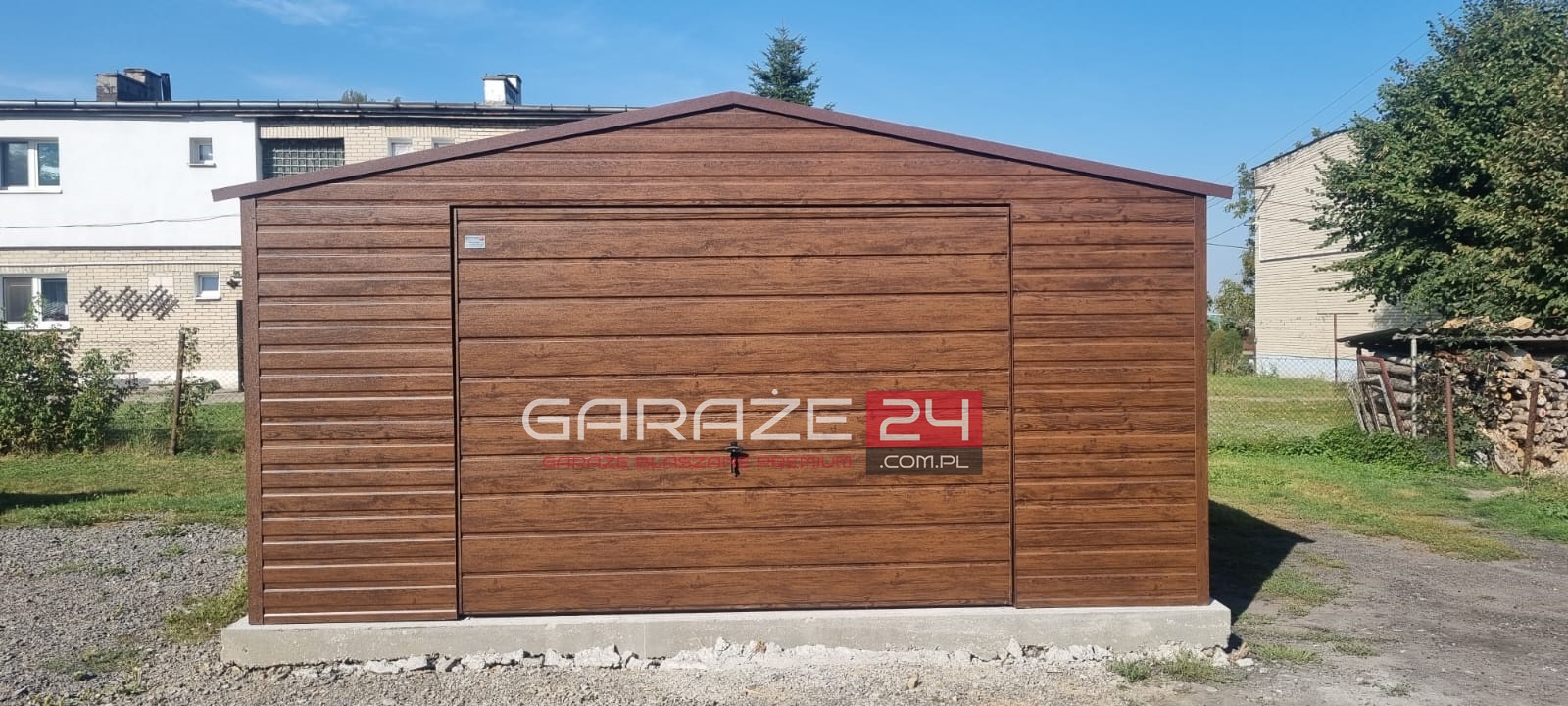 Garaż blaszany PREMIUM 5x6m do 35m2 na zgłoszenie, jasny orzech, brama uchylna, wzmocniony profilem zamkniętym ocynkowanym. Montaż w cenie. Garaż blaszany PREMIUM 5x6m do 35m2 na zgłoszenie, jasny orzech, brama uchylna, wzmocniony profilem zamkniętym ocynkowanym