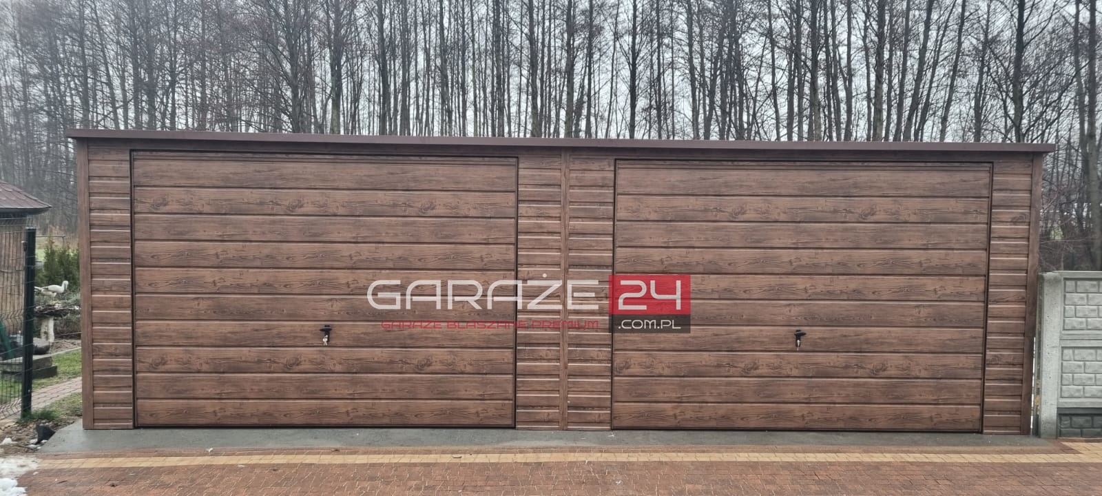 Garaż blaszany PREMIUM 7x6m ciemny orzech, dwie bramy uchylne, wzmocniony profilem zamkniętym ocynkowanym