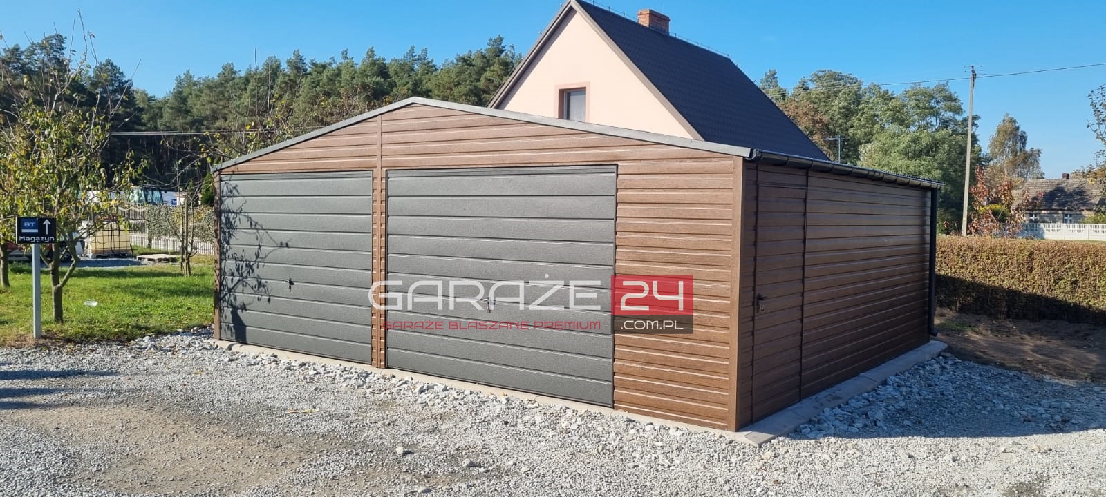 Garaż blaszany Premium 7x6m ciemny orzech + grafit mat, dwie bramy uchylne, wzmocniony profilem zamkniętym ocynkowanym