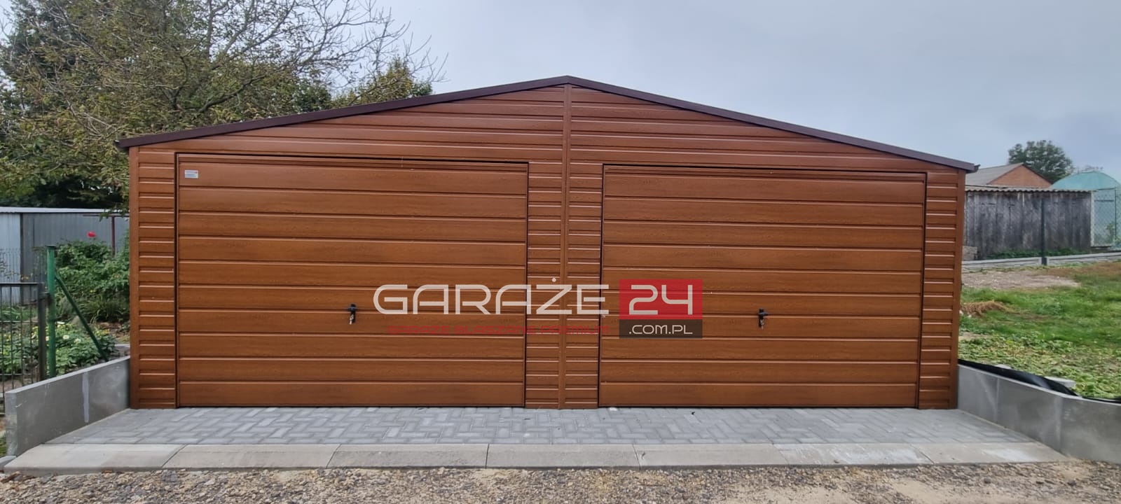 Garaż blaszany PREMIUM 7x6m złoty dąb, dwie bramy uchylne,  wzmocniony profilem zamkniętym ocynkowanym, montaż GRATIS