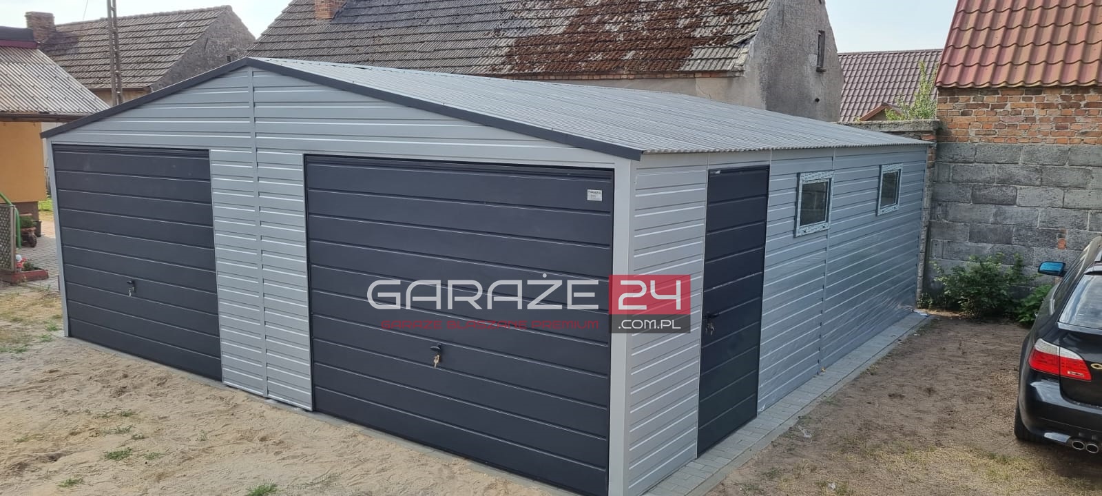 Garaż blaszany PREMIUM 7x7m srebrny + grafit, dwie bramy uchylne, drzwi, dwa okna, wzmocniony profilem zamkniętym ocynkowanym