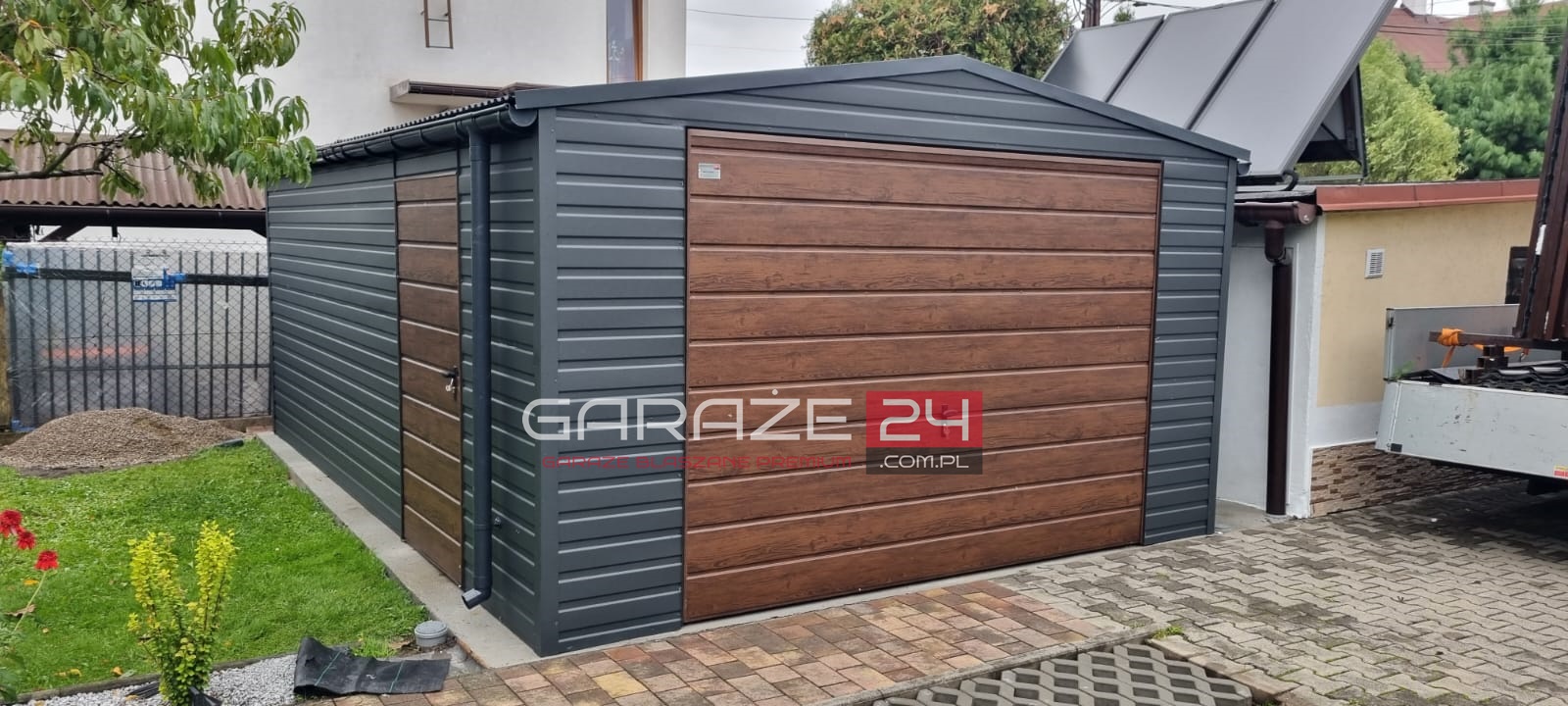 Garaż blaszany 4x6m, grafit mat + ciemny orzech , brama uchylna, wzmocniony profilem zamkniętym ocynkowanym, montaż GRATIS